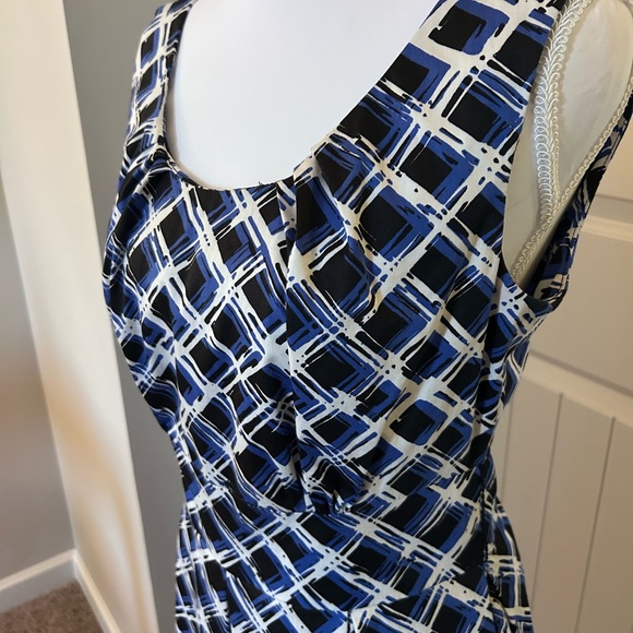 East 5th Black and Blue Patterned Dress Women’s Size 6 - Picture 11 of 15